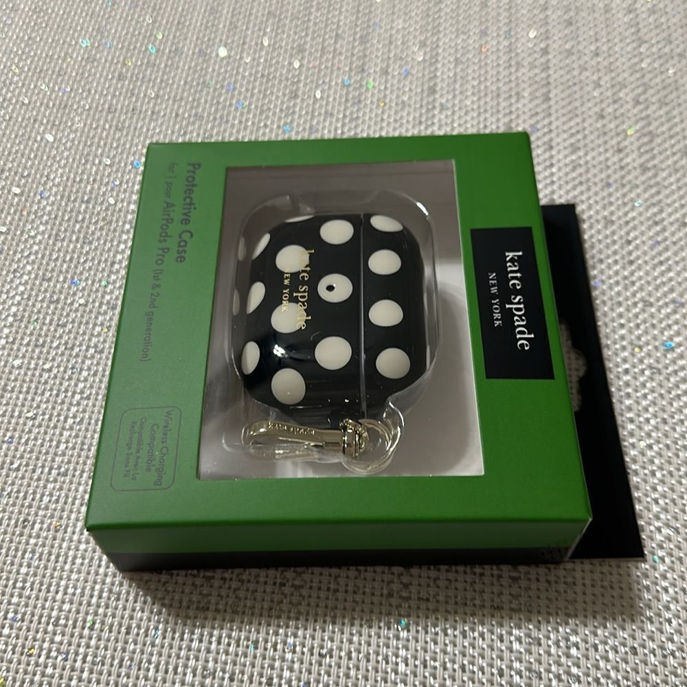 kate spade x Target Black White Polka Dot Apple AirPods Pro Protective Case - Picture 15 of 15